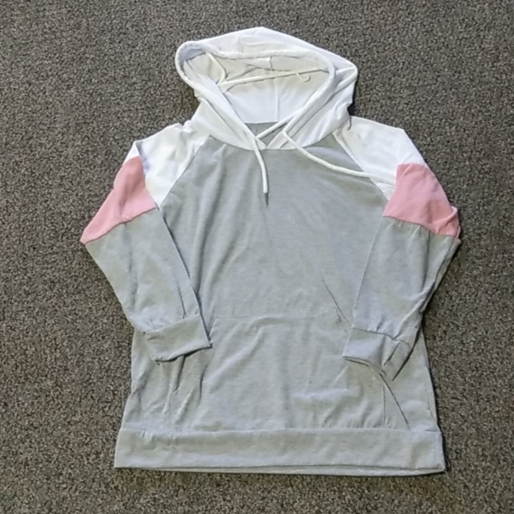 Very cute thin hoodie